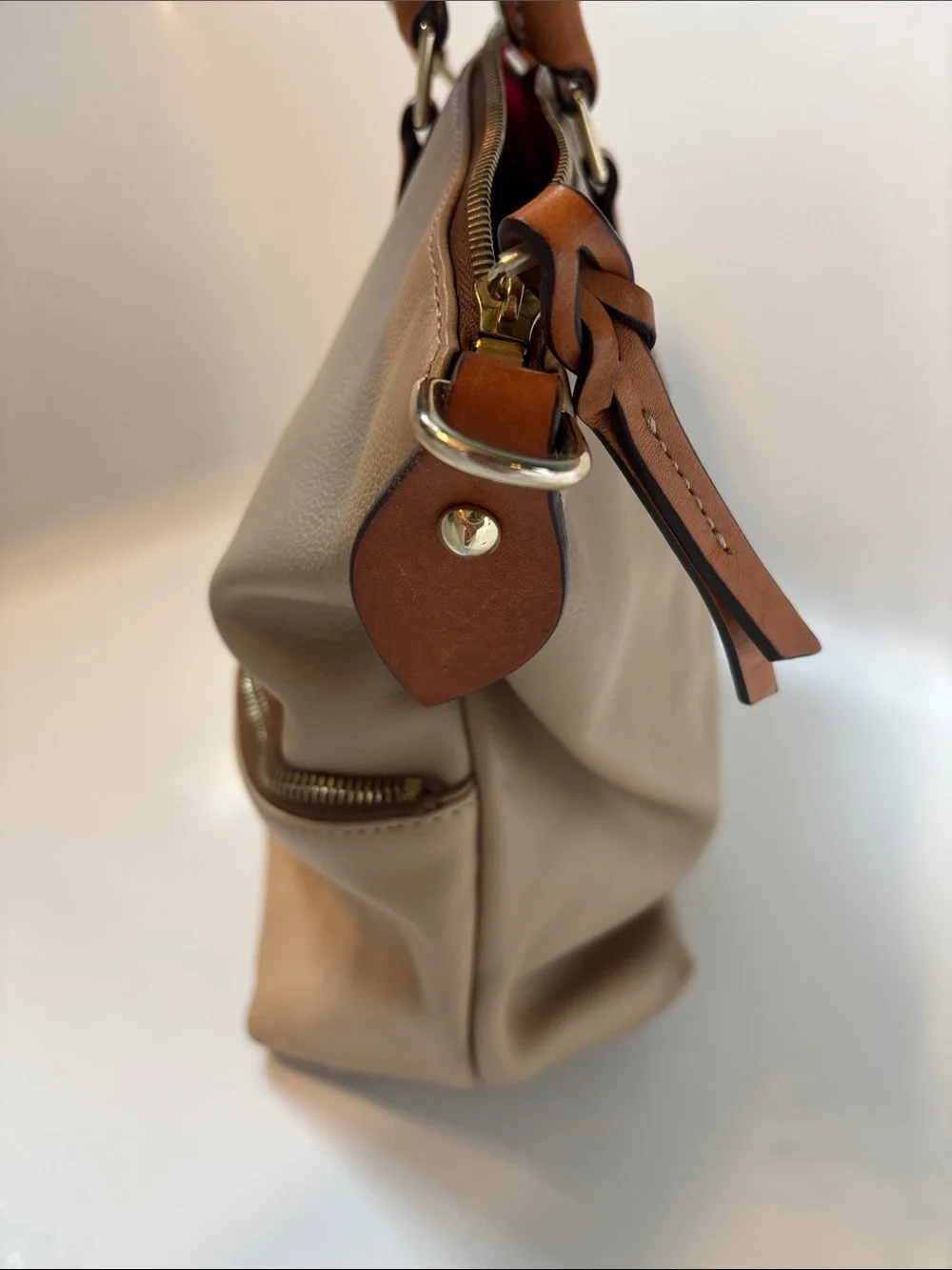 Dooney & Bourke classic dooney